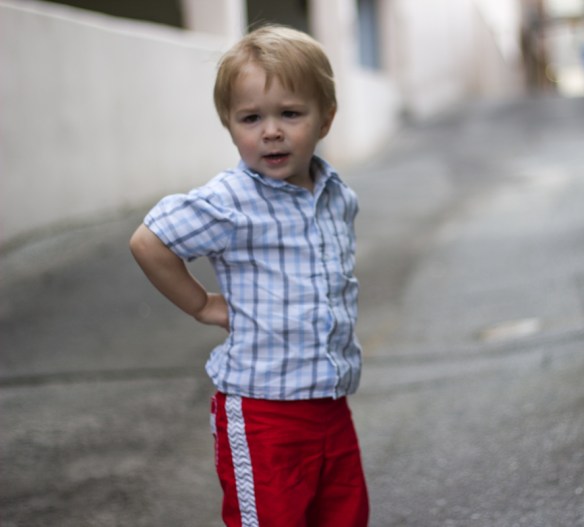 um, seriously, what is this model pose, here? 