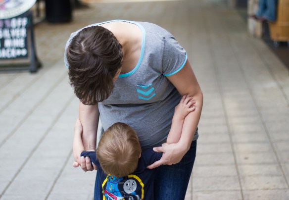 My photo shoot buddy giving his little brother a kiss...so sweet!