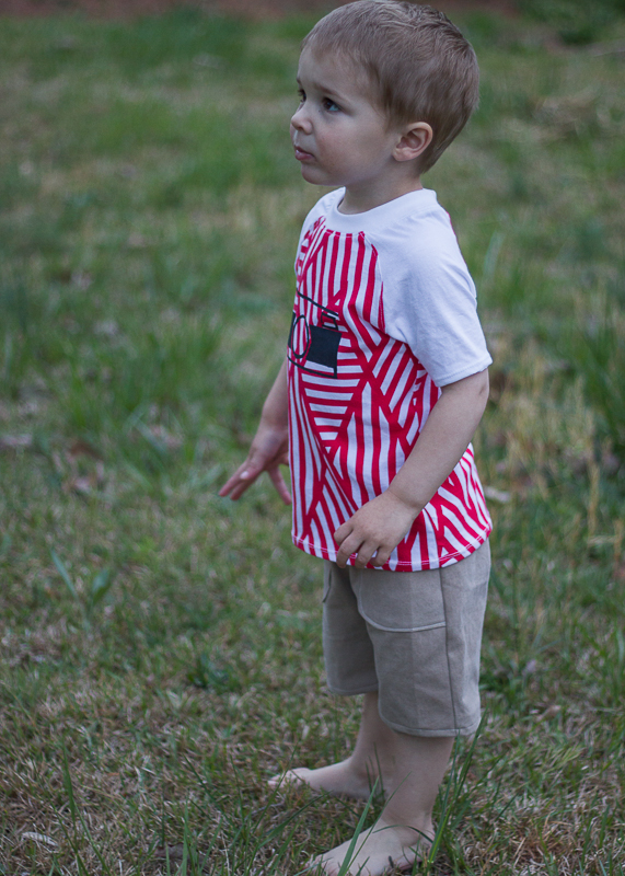 raglan tee, khaki shorts4
